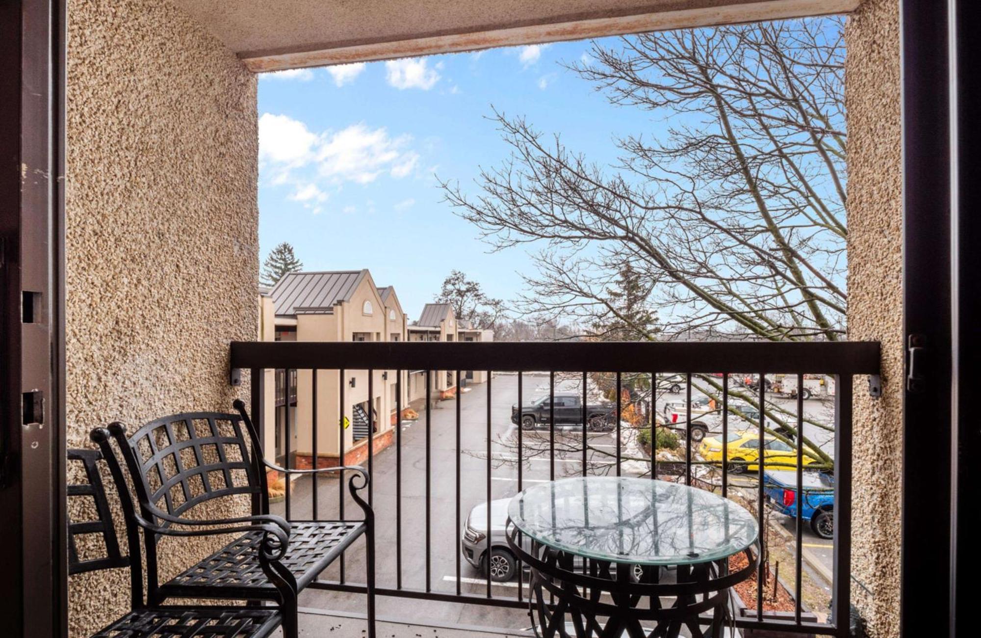 Western Cairn Croft Hotel Niagara Falls