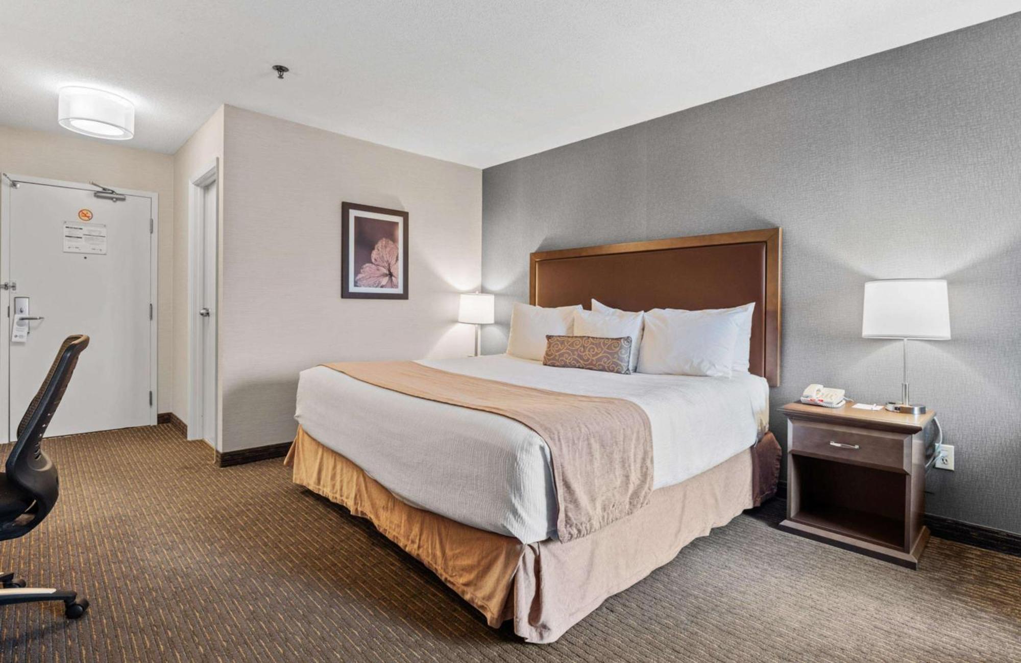 Western Cairn Croft 3* Niagara Falls